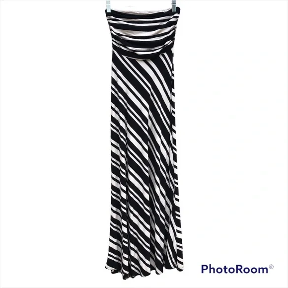 ⚓️Navy & White long Banana Republic dress - Picture 3 of 5